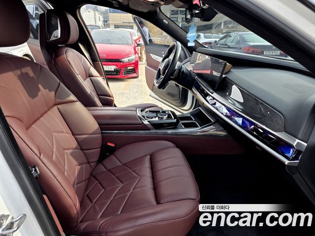 BMW 7-Series 740i sDrive M Sport