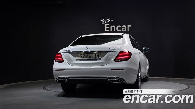 Mercedes-Benz E-Class E220d Avantgarde