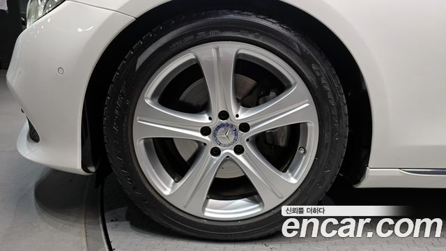 Mercedes-Benz E-Class E220d Avantgarde