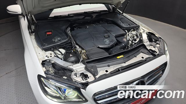 Mercedes-Benz E-Class E220d Avantgarde