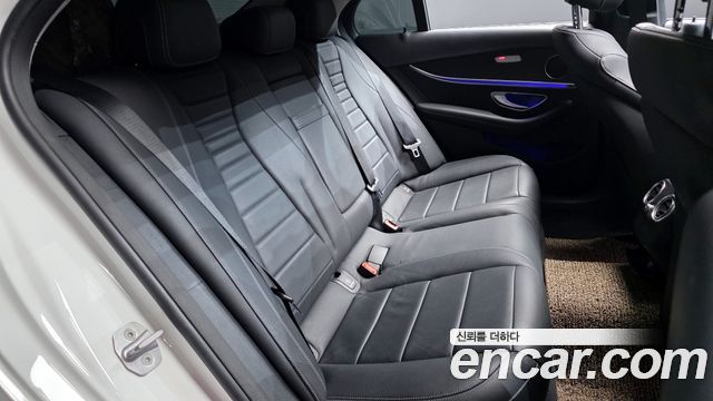 Mercedes-Benz E-Class E220d Avantgarde