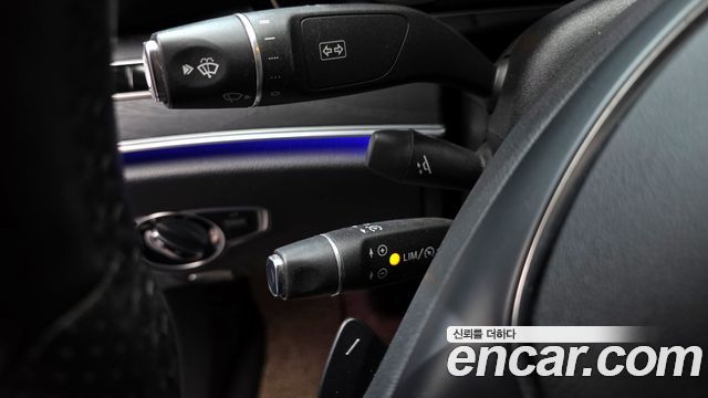 Mercedes-Benz E-Class E220d Avantgarde