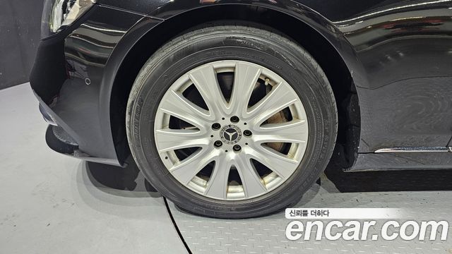 Mercedes-Benz S-Class S560L 4MATIC