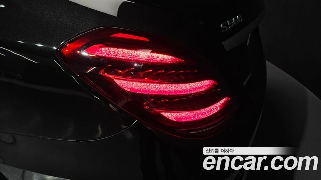 Mercedes-Benz S-Class S560L 4MATIC