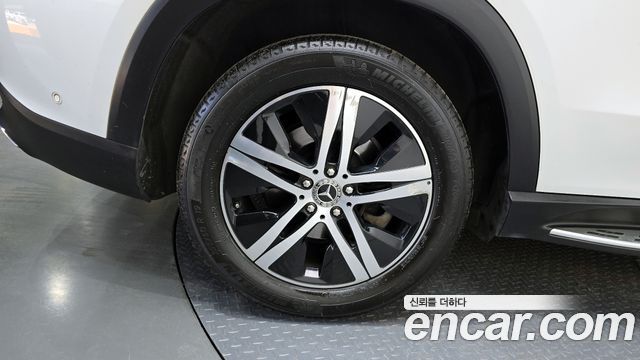 Mercedes-Benz GLE-Class GLE300d 4MATIC