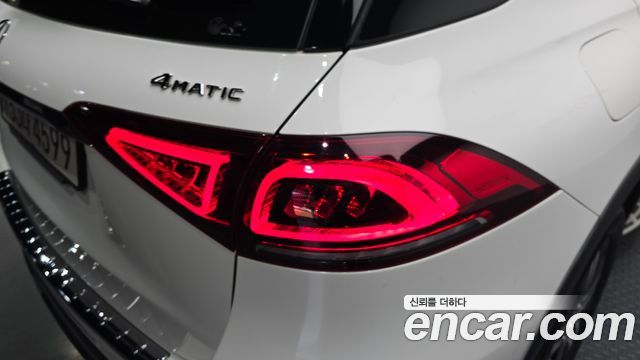 Mercedes-Benz GLE-Class GLE300d 4MATIC