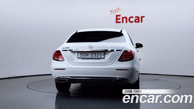 Mercedes-Benz E-Class E300 Avantgarde