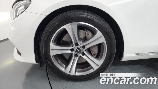 Mercedes-Benz E-Class E300 Avantgarde