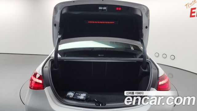 Mercedes-Benz C-Class C300 4MATIC AMG Line