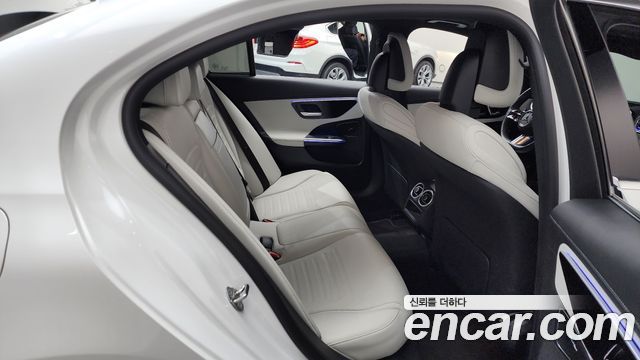 Mercedes-Benz C-Class C300 4MATIC AMG Line