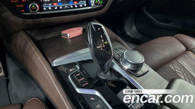 BMW 5-Series 530i xDrive M Sport Package Plus