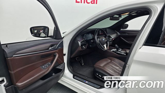 BMW 5-Series 530i xDrive M Sport Package Plus