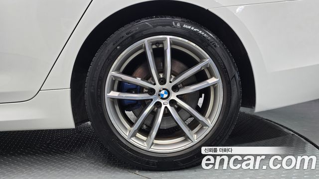 BMW 5-Series 530i xDrive M Sport Package Plus
