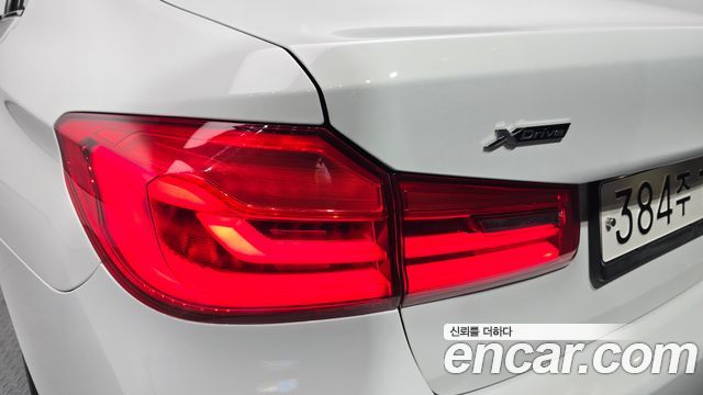 BMW 5-Series 530i xDrive M Sport Package Plus