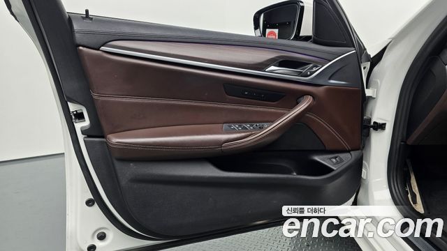BMW 5-Series 530i xDrive M Sport Package Plus
