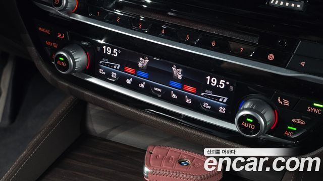 BMW 5-Series 530i xDrive M Sport Package Plus