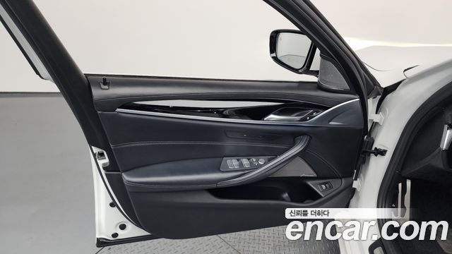 BMW 5-Series 520i M Sport