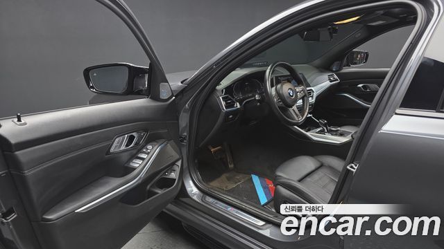 BMW 3-Series 330e M Sport