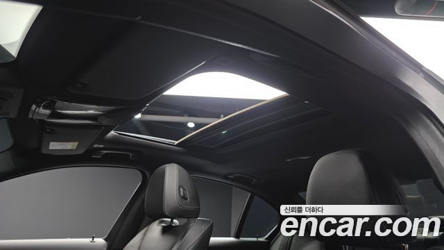 BMW 3-Series 330e M Sport