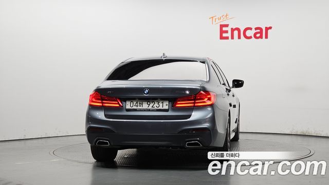 BMW 5-Series 520d xDrive M Sport Package Plus