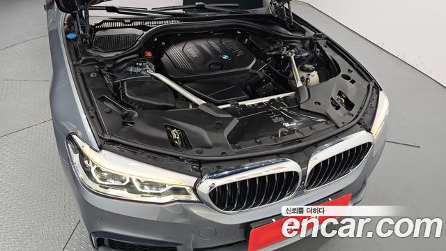 BMW 5-Series 520d xDrive M Sport Package Plus