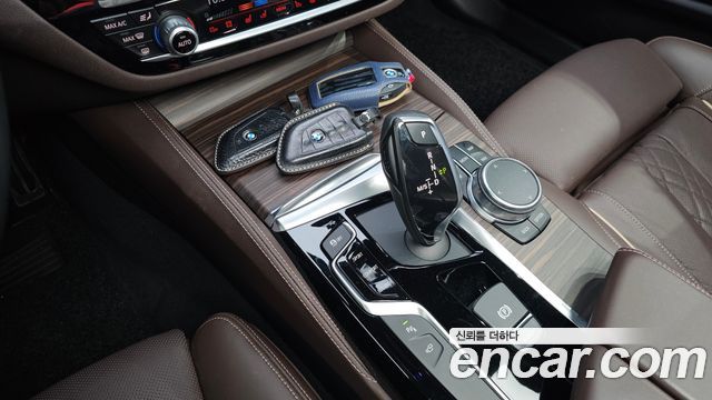 BMW 5-Series 520d xDrive M Sport Package Plus