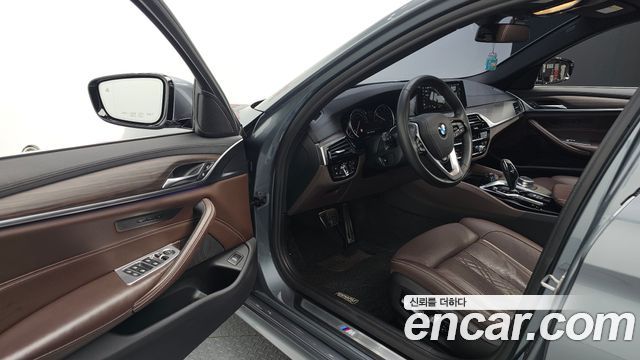 BMW 5-Series 520d xDrive M Sport Package Plus