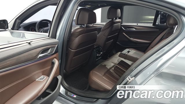BMW 5-Series 520d xDrive M Sport Package Plus