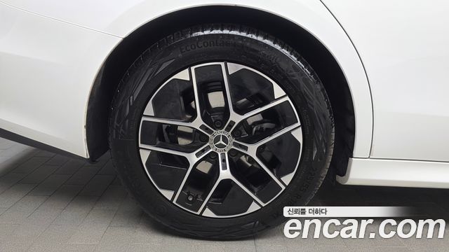 Mercedes-Benz E-Class E200 Avantgarde