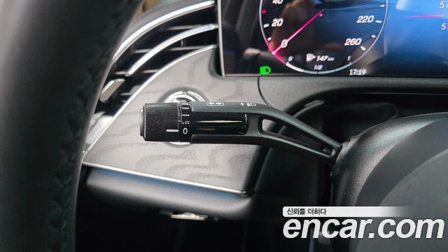 Mercedes-Benz E-Class E200 Avantgarde