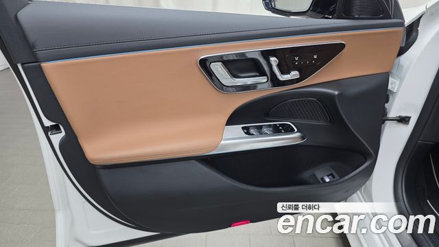 Mercedes-Benz E-Class E200 Avantgarde
