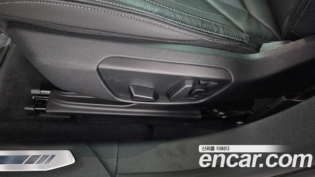 BMW 1-Series M135i xDrive Prism