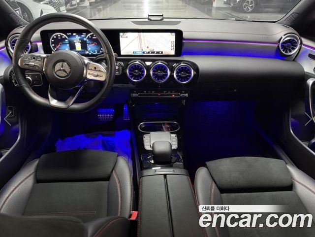Mercedes-Benz CLA-Class CLA250 4MATIC
