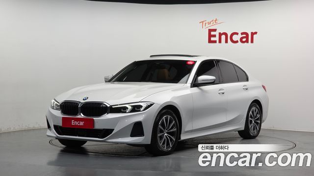 BMW 3-Series 320i