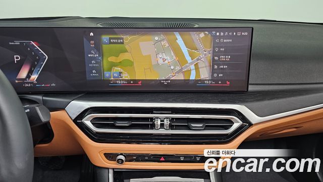 BMW 3-Series 320i