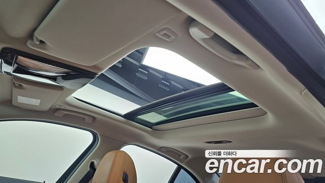 BMW 3-Series 320i