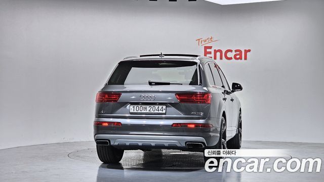 Audi Q7 45 TFSI Quattro