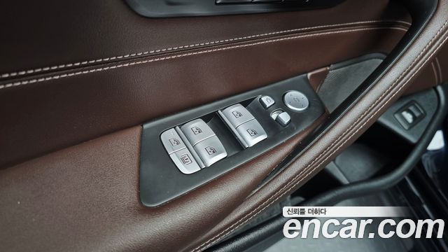 BMW 5-Series 530i xDrive M Sport Package