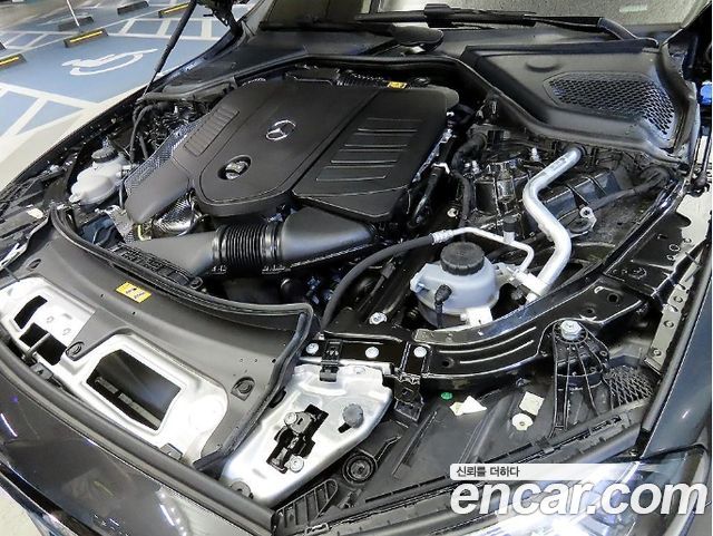 Mercedes-Benz E-Class E200 Avantgarde