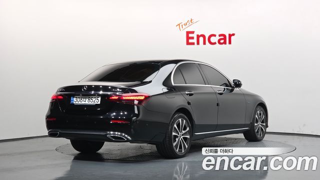 Mercedes-Benz E-Class E300e 4MATIC Exclusive