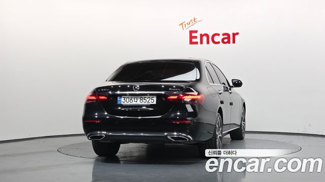 Mercedes-Benz E-Class E300e 4MATIC Exclusive