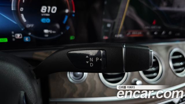 Mercedes-Benz E-Class E300e 4MATIC Exclusive