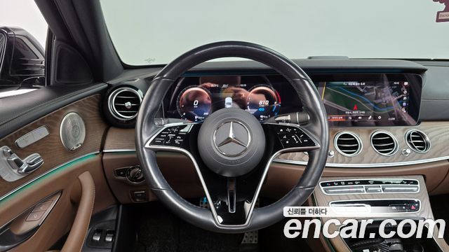 Mercedes-Benz E-Class E300e 4MATIC Exclusive