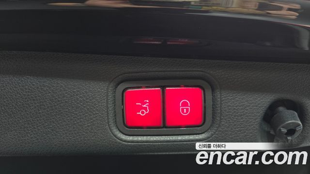 Mercedes-Benz E-Class E300e 4MATIC Exclusive