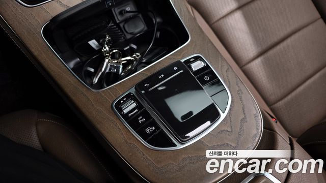 Mercedes-Benz E-Class E300e 4MATIC Exclusive
