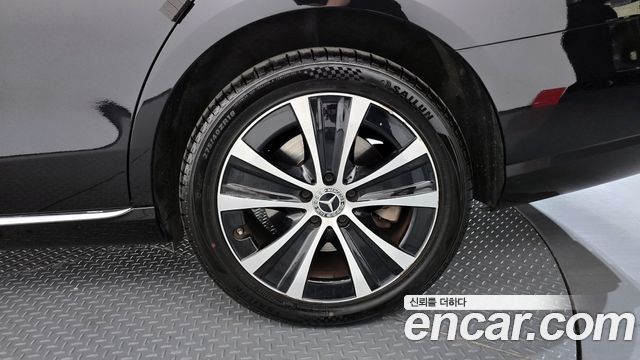 Mercedes-Benz E-Class E300e 4MATIC Exclusive