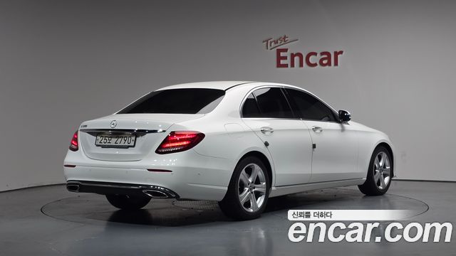 Mercedes-Benz E-Class E200 Avantgarde