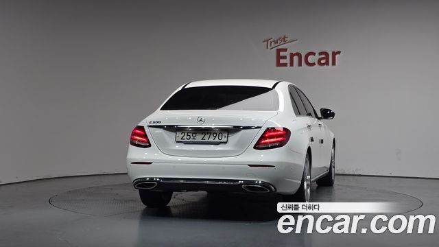 Mercedes-Benz E-Class E200 Avantgarde
