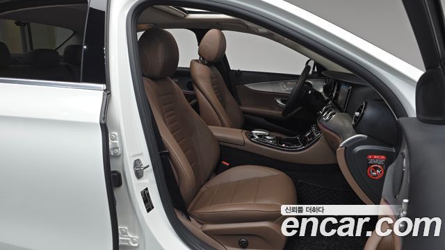 Mercedes-Benz E-Class E200 Avantgarde