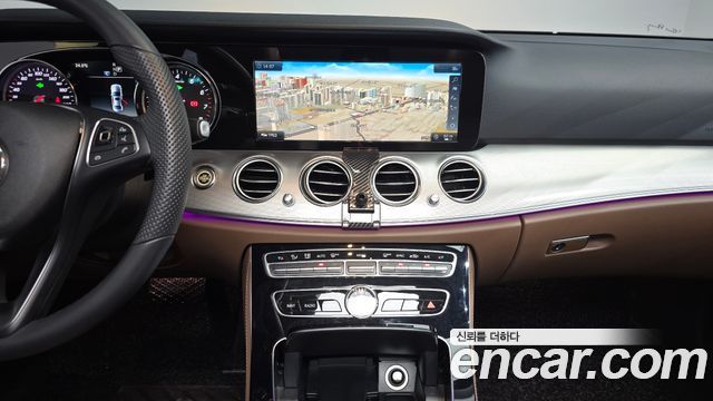 Mercedes-Benz E-Class E200 Avantgarde